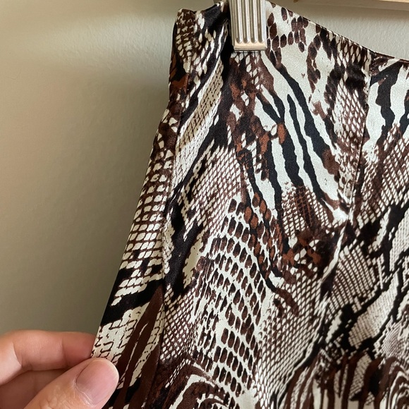 Aritzia Wilfred 100% Silk Slip Midi Skirt with Slit - Mixed Animal Print… - Picture 5 of 9